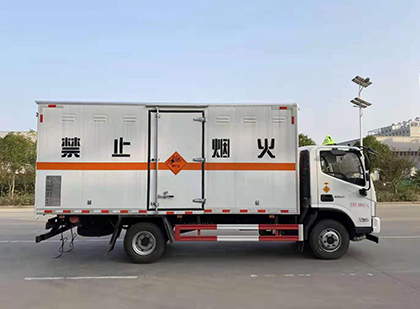 北票爆破器材运输车